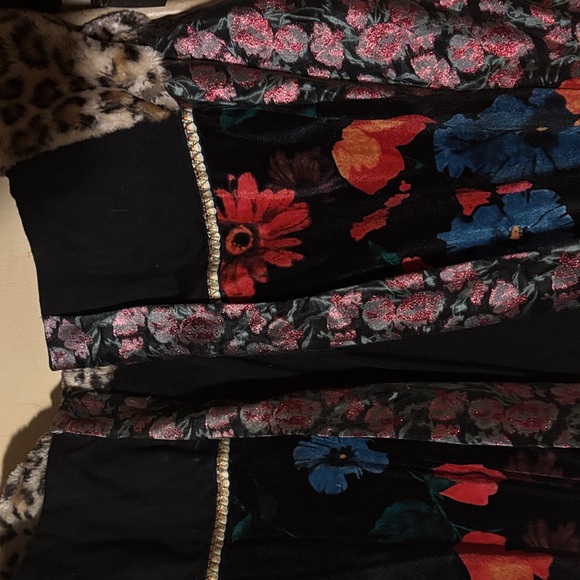 Floral Velvet Robe - Multicolor - Picture 9 of 16
